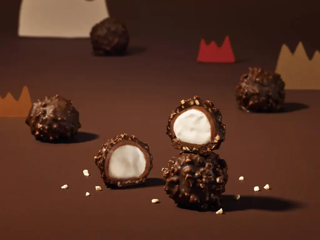 冬にしか味わえない待望の「SNOWS」が、今年もアムール・デュ・ショコラに出店　【名古屋限定】「どんぐりぼうし 赤」やバレンタイン新商品も登場 画像 10