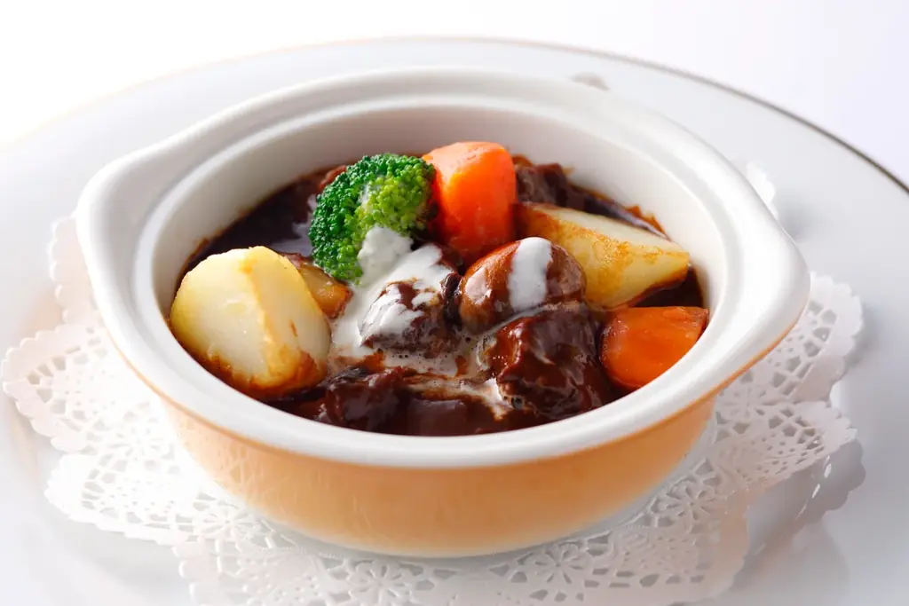 新春を彩る真っ赤な苺のパフェ2種など、「資生堂パーラー」 レストラン各支店にて、1月限定メニューを展開 画像 4