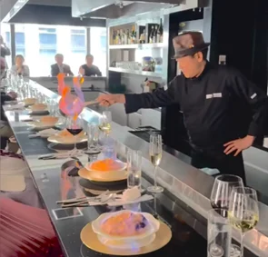 「トシ・ヨロイヅカ」”目の前で作るフルコース”が楽しめる年始特別イベント「2026ニューイヤー・デザートライブ」決定！ 画像 4