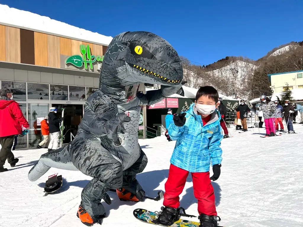 「クリスマスのスキー場にコスプレ大集合」！！「サンタ・トナカイ・漫画・アニメ・ゲーム等」の「”色んなコスプレが集まるイベント”」を「１２月２４日」（水）に「グランスノー奥伊吹」にて初開催！ 画像 17