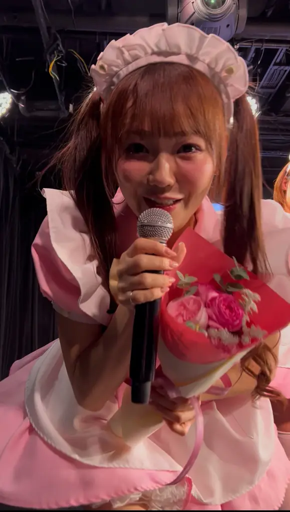 美味しくなるおまじない「萌え萌えきゅん」を生み出したレジェンドメイド・hitomi、21周年の記念日に新人メイド服で特別お給仕 画像 11