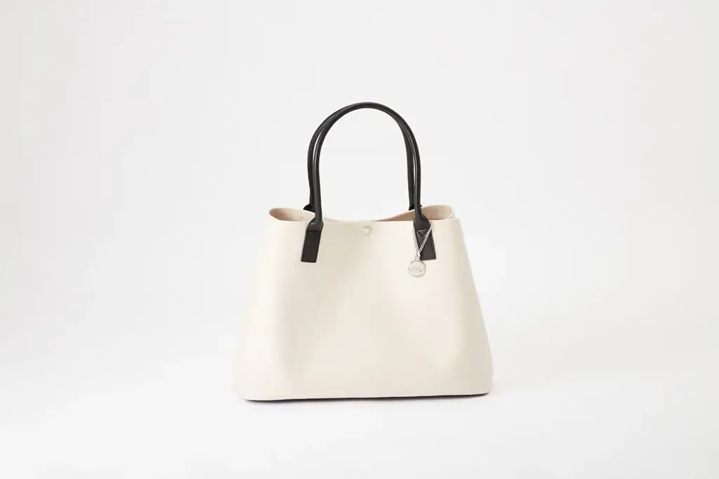 堀井美香監修『OVER THE SUN』×『B.C STOCK』コラボトートバッグ発売決定！ 画像 2