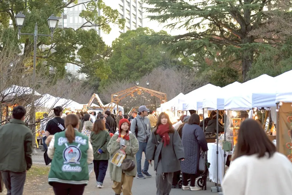 「クリスマスマーケット in 駿府城公園」開催中！初日から多くの来場者で賑わう。Wonderful Christmas と ランタンナイト 画像 3