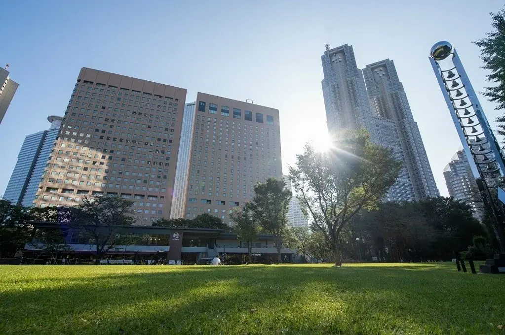 新宿中央公園 ビル街と公園のフォトジェニックなイルミネーション「TWINKLE PARK」 画像 10