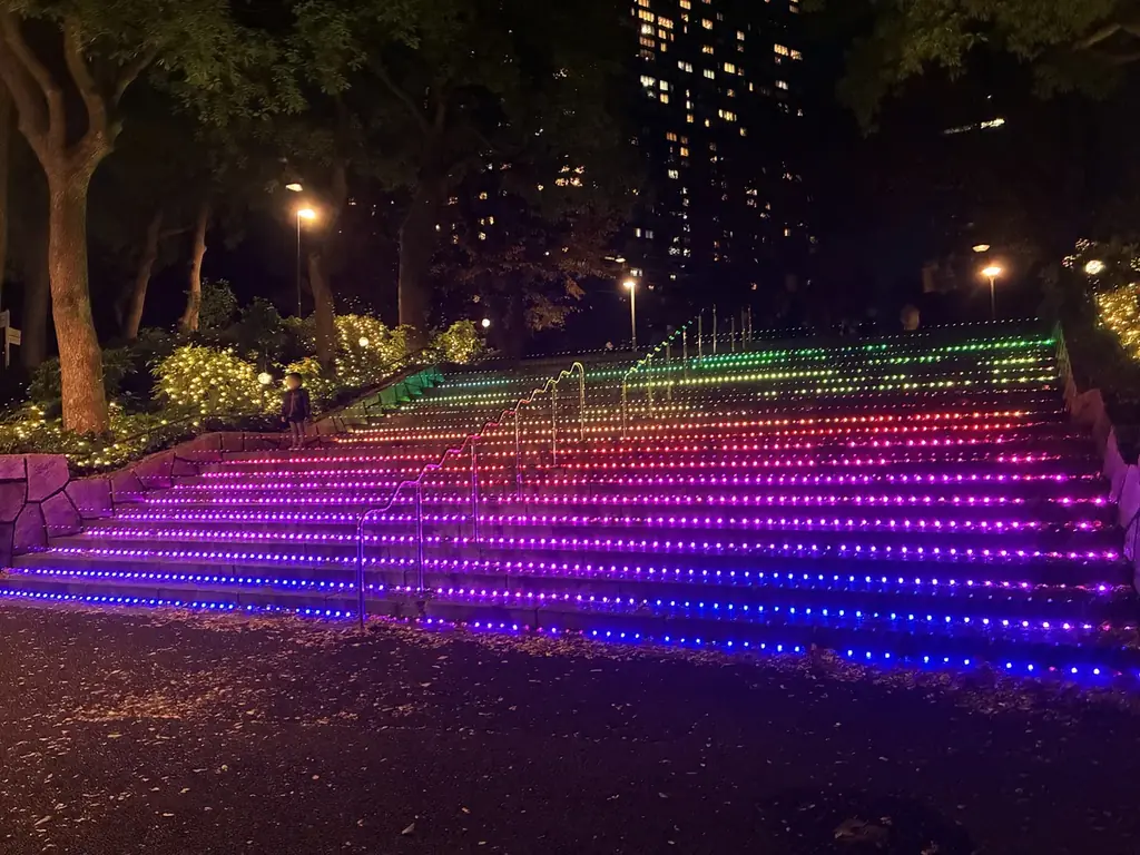 新宿中央公園 ビル街と公園のフォトジェニックなイルミネーション「TWINKLE PARK」 画像 6