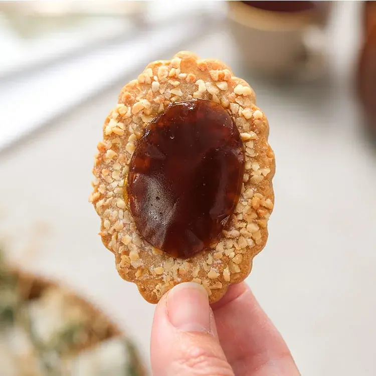 鏡を思わせるフォルムで、気分まで明るくなる『とろり甘酸っぱいアプリコットクッキー』をスナックミーオンラインストアで期間限定発売 画像 3