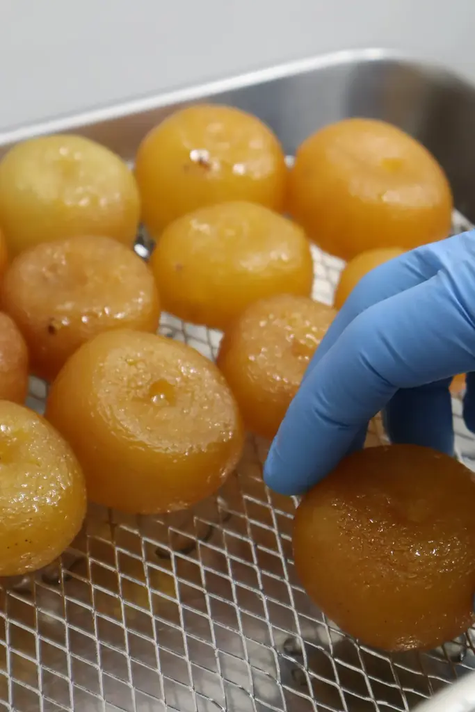 丸ごと柚子の器で焼き上げた「柚子釜ガトーショコラ」が新登場！ 画像 5