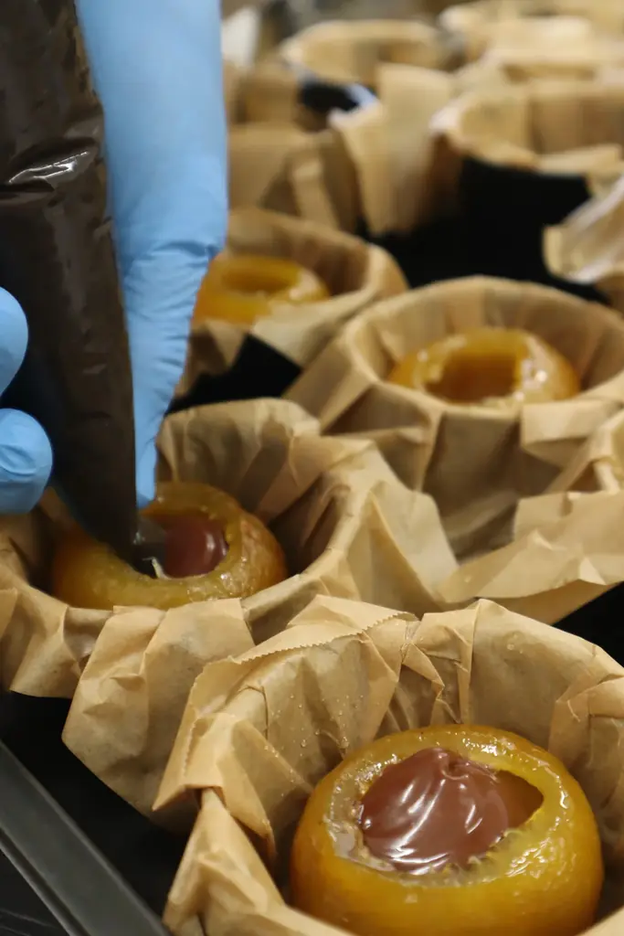 丸ごと柚子の器で焼き上げた「柚子釜ガトーショコラ」が新登場！ 画像 6