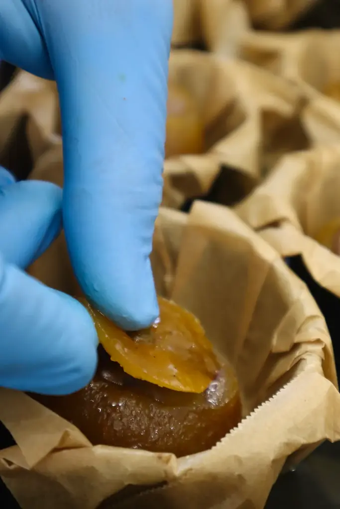 丸ごと柚子の器で焼き上げた「柚子釜ガトーショコラ」が新登場！ 画像 7