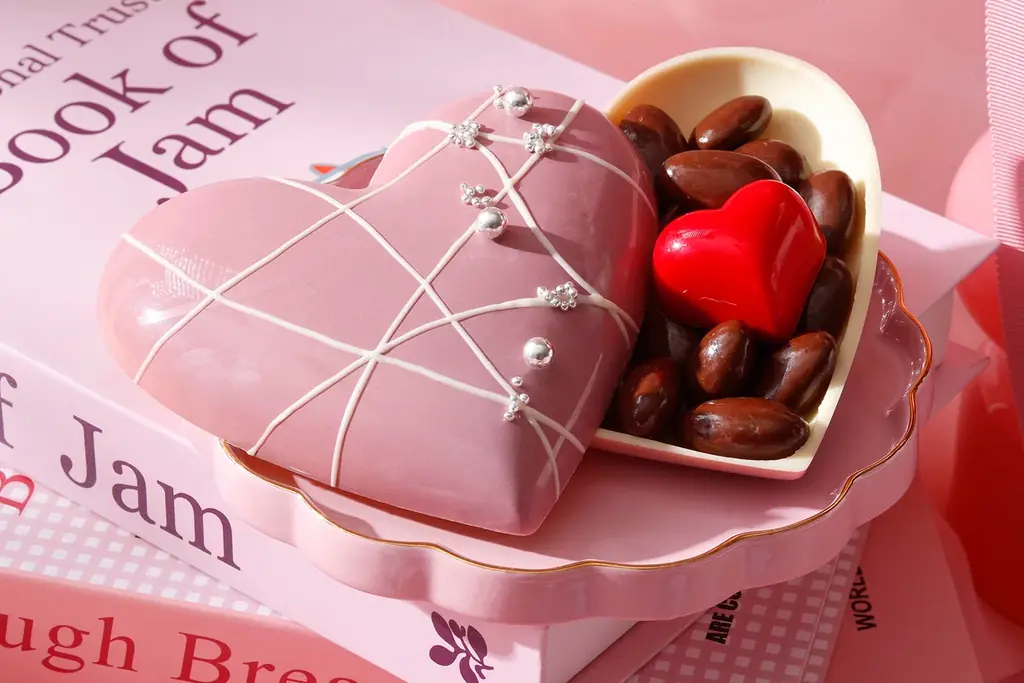 ザ ストリングス 表参道、2026年 バレンタインコレクション　割って楽しむハート型サプライズチョコレート『Break My Heart！（ブレイクマイハート）』新登場 画像 12