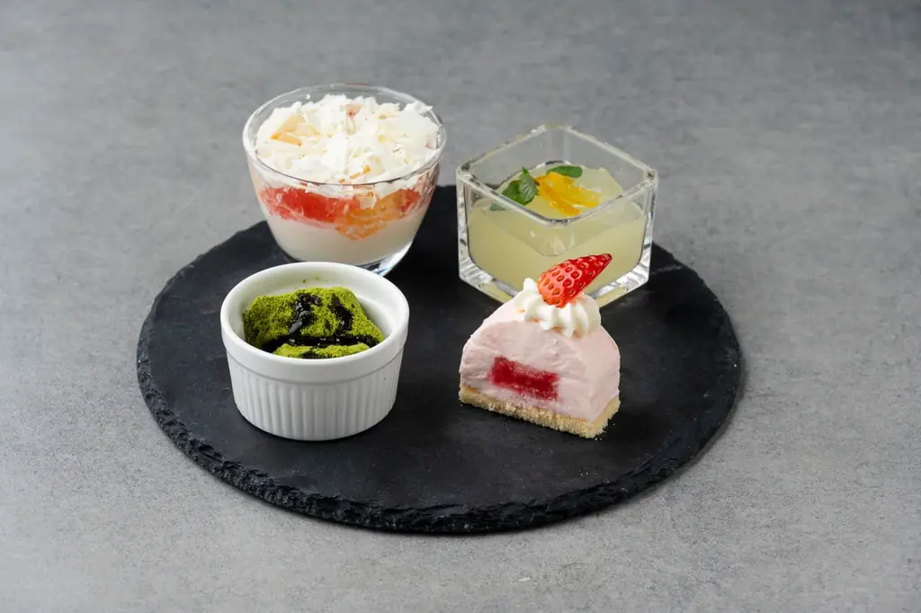 冬の静けさから春の彩りを感じる特別なアフタヌーンティー　地上130mからの澄んだ景観ともに楽しむ「Early Spring Delights Afternoon Tea」を開催 画像 4