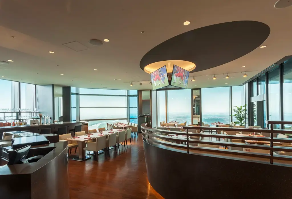 冬の静けさから春の彩りを感じる特別なアフタヌーンティー　地上130mからの澄んだ景観ともに楽しむ「Early Spring Delights Afternoon Tea」を開催 画像 5