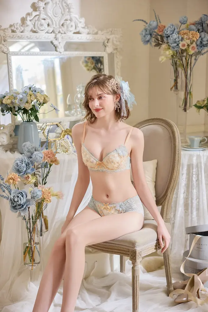 【リサマリ】2026年春夏コレクション「Enjoy yourself」のルックビジュアルを一挙公開 画像 13