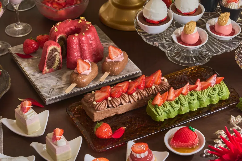 【ザ・リッツ・カールトン大阪】今年もフレッシュ苺が登場！苺とスイーツの饗宴「ストロベリーアフタヌーンティー」と「ストロベリーアフタヌーンブッフェ―サロン デュ ストロベリー―」がいよいよ開幕 画像 10