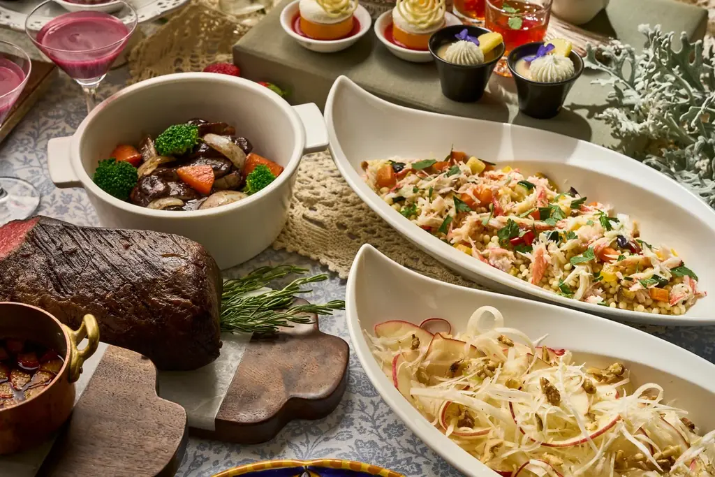 【ザ・リッツ・カールトン大阪】今年もフレッシュ苺が登場！苺とスイーツの饗宴「ストロベリーアフタヌーンティー」と「ストロベリーアフタヌーンブッフェ―サロン デュ ストロベリー―」がいよいよ開幕 画像 16