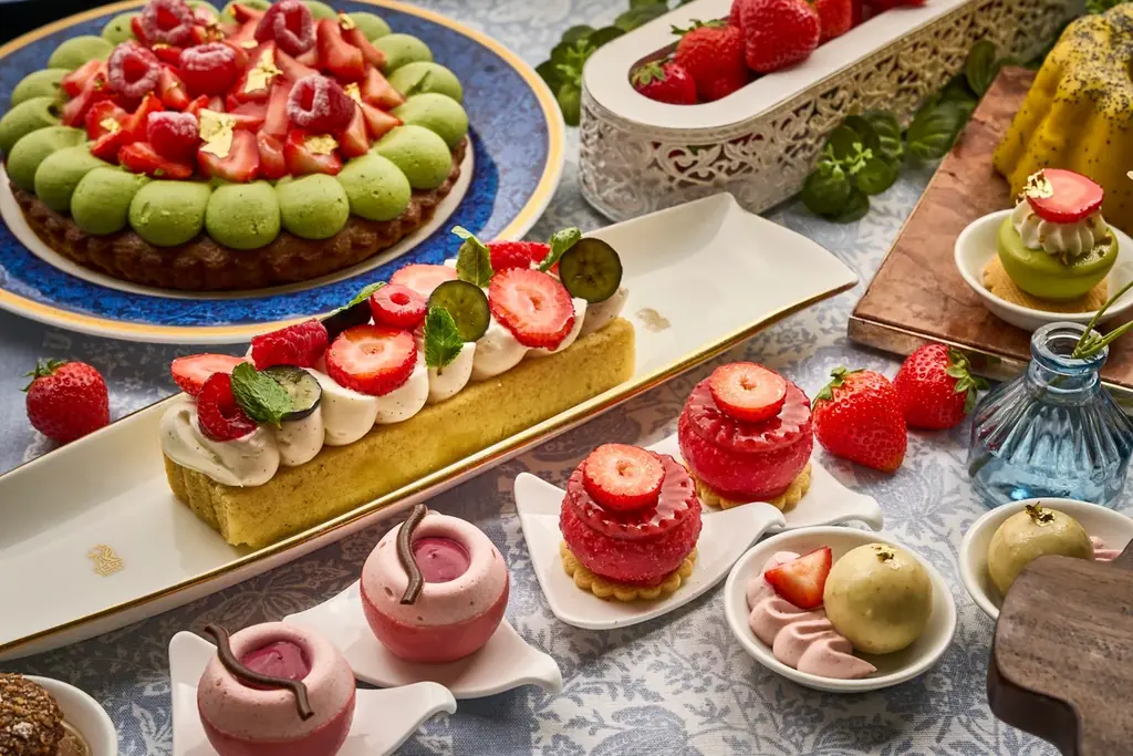 【ザ・リッツ・カールトン大阪】今年もフレッシュ苺が登場！苺とスイーツの饗宴「ストロベリーアフタヌーンティー」と「ストロベリーアフタヌーンブッフェ―サロン デュ ストロベリー―」がいよいよ開幕 画像 17