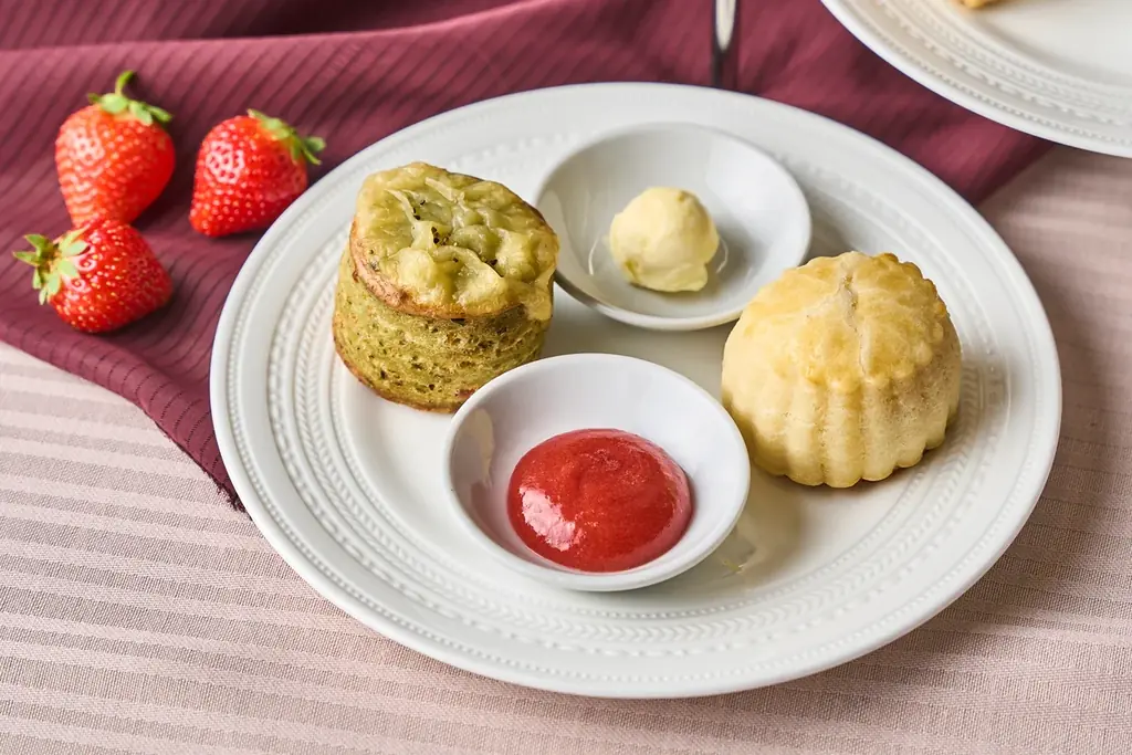 【ザ・リッツ・カールトン大阪】今年もフレッシュ苺が登場！苺とスイーツの饗宴「ストロベリーアフタヌーンティー」と「ストロベリーアフタヌーンブッフェ―サロン デュ ストロベリー―」がいよいよ開幕 画像 5