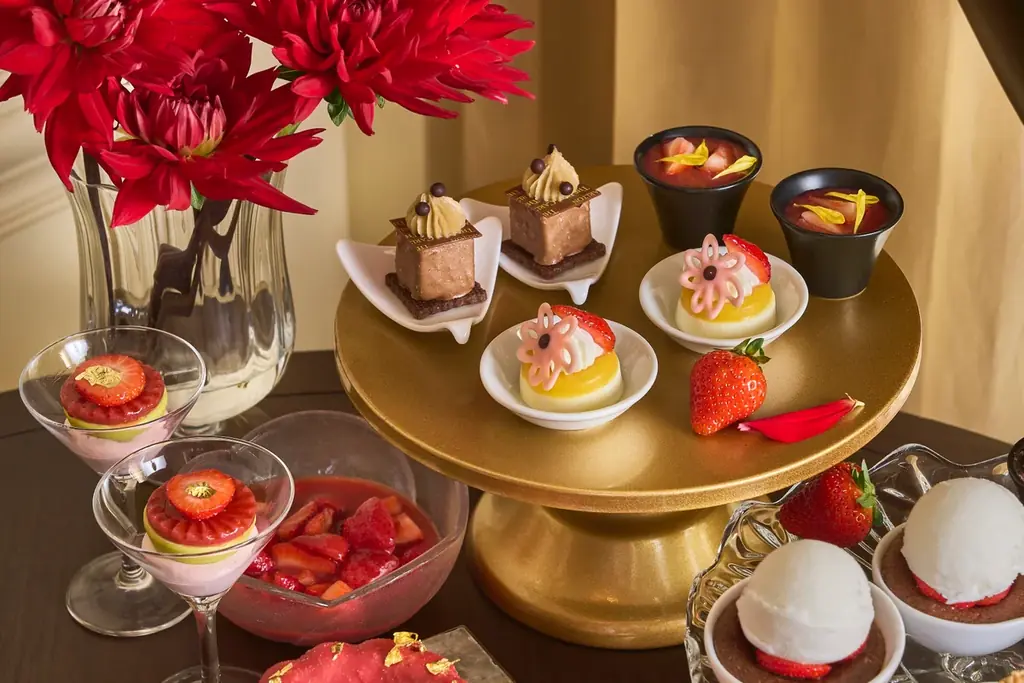 【ザ・リッツ・カールトン大阪】今年もフレッシュ苺が登場！苺とスイーツの饗宴「ストロベリーアフタヌーンティー」と「ストロベリーアフタヌーンブッフェ―サロン デュ ストロベリー―」がいよいよ開幕 画像 8