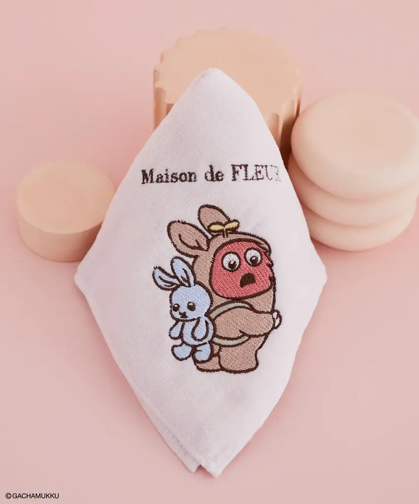 「ガチャピン・ムック」がMaison de FLEURに初登場！うさぎを抱えた愛らしい姿と笑顔に癒されるコラボアイテムを1月9日(金)発売 画像 11